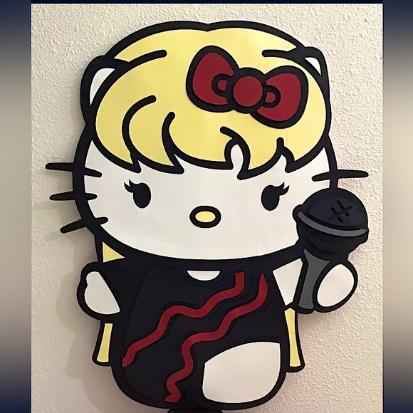 Hello kitty Taylor Swift party prop